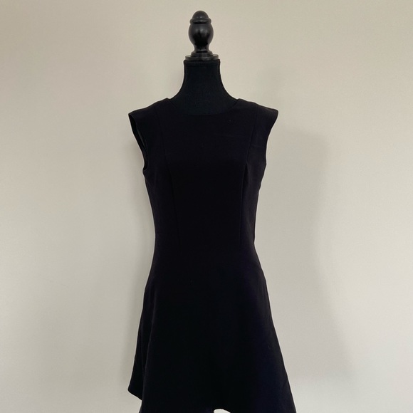 Black dress - Picture 1 of 2